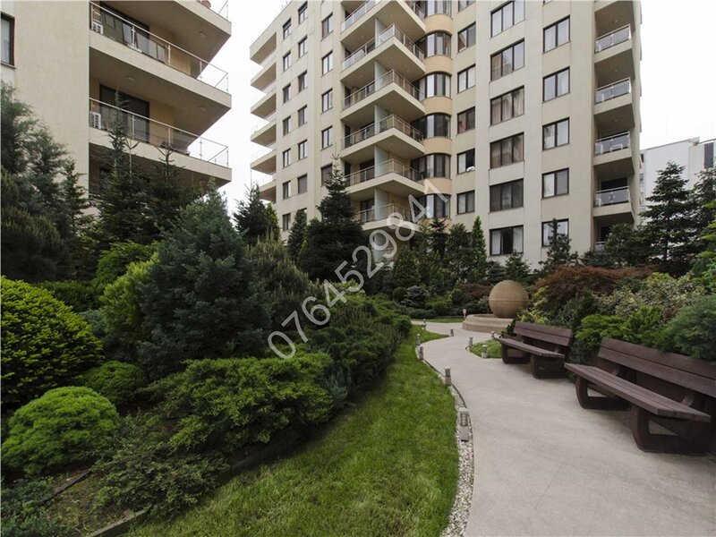 Aviatiei-Herastrau, Str. Zagazului, North Area Lake View, la 7 min. metrou.